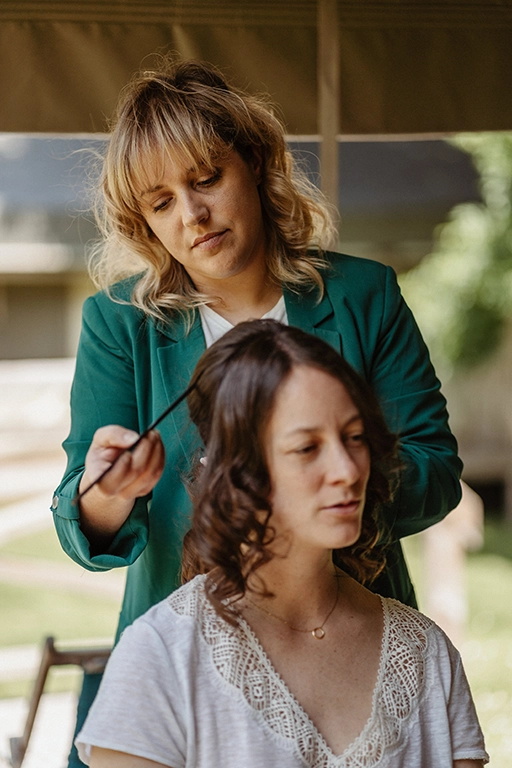 Préparation coiffure de la mariée Aude le jour J, par Le Fauteuil de Norma